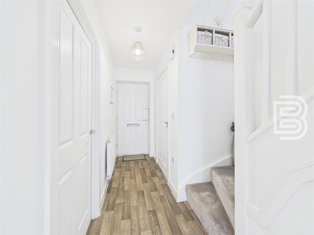 Property photo 3 of 18 Entrance.Jpg