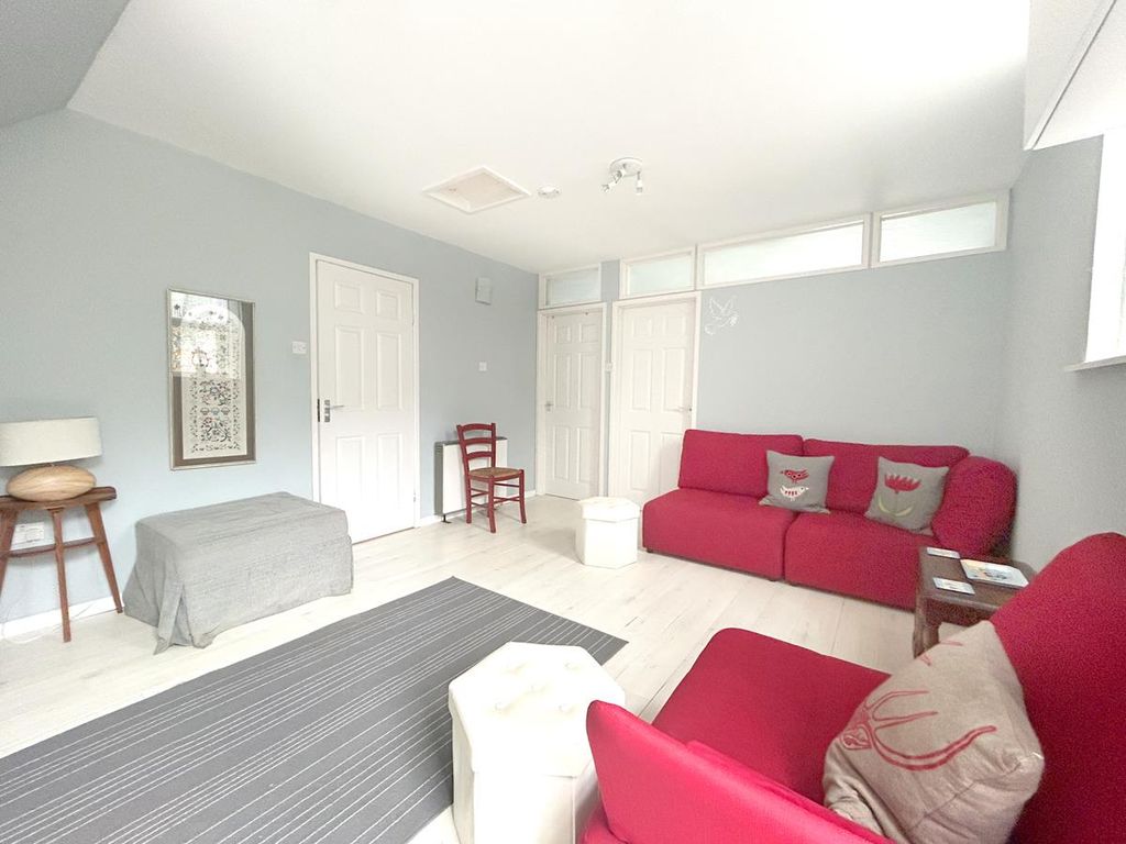 Property photo 2 of 11 Img_3766.Jpg