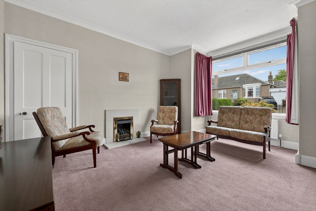 Property photo 2 of 40