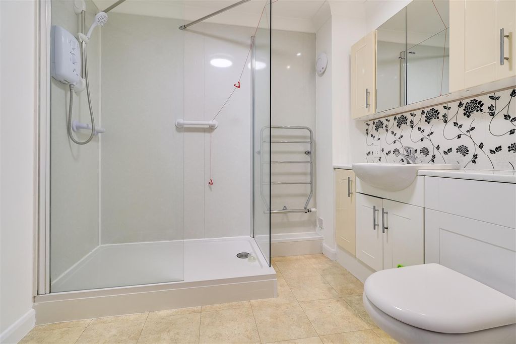 Property photo 3 of 11 Img (4).Jpg