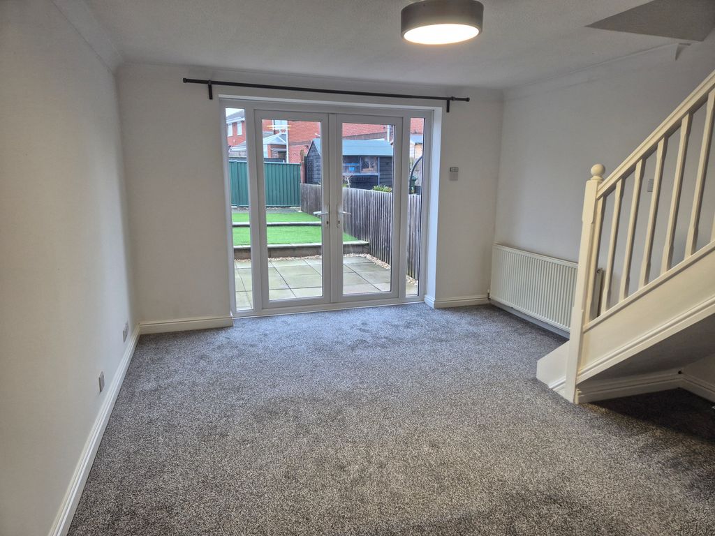 Property photo 3 of 9 Exterior