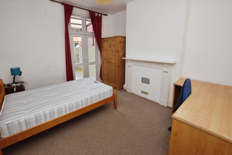 Property photo 3 of 14 Photo 8