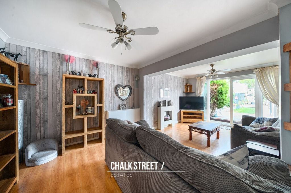 Property photo 3 of 24