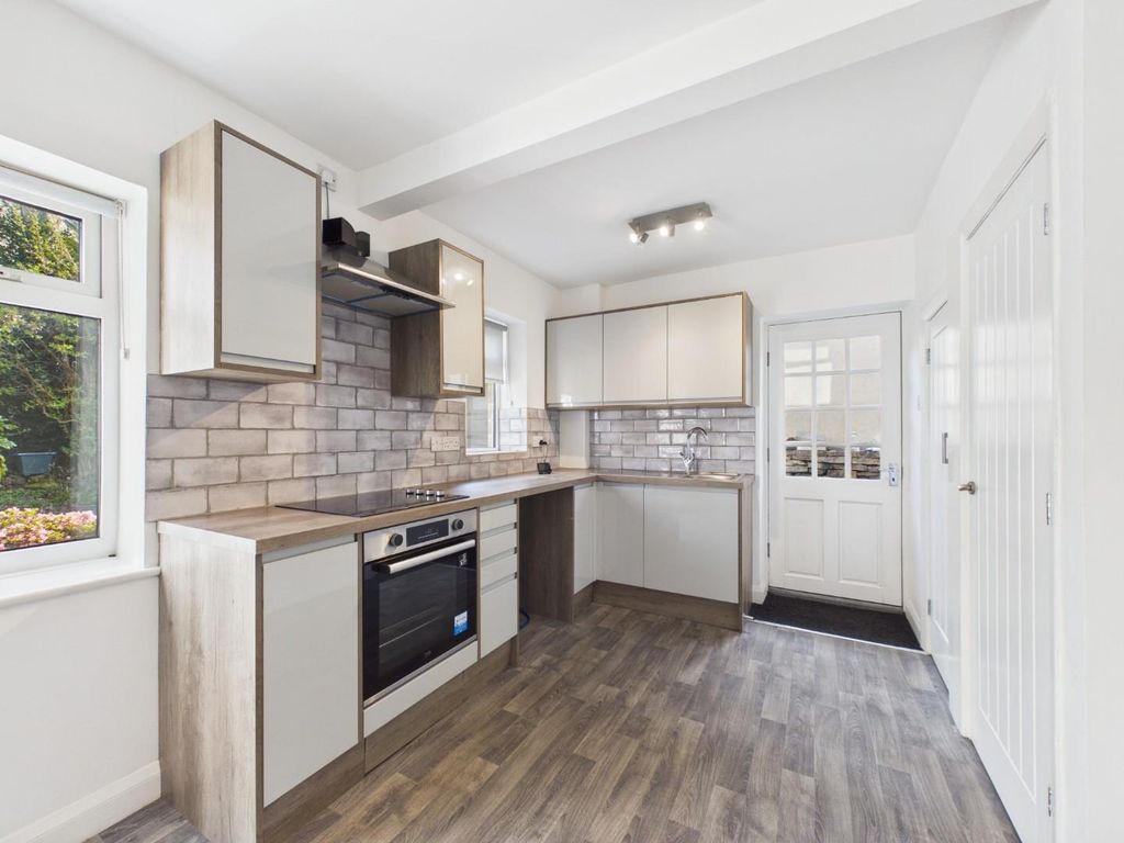 Property photo 3 of 15 Kitchen