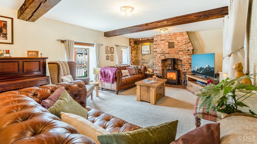 Property photo 2 of 32 4550345