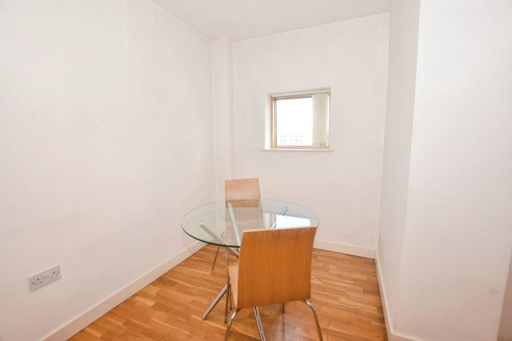 Property photo 3 of 11 Picture No. 17