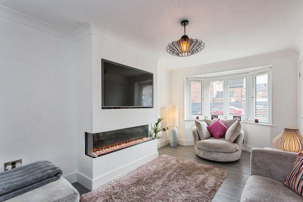 Property photo 2 of 20 Pbox-Img.Jpg