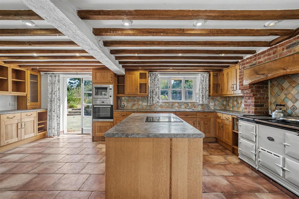 Property photo 2 of 11 Kitchen Diner
