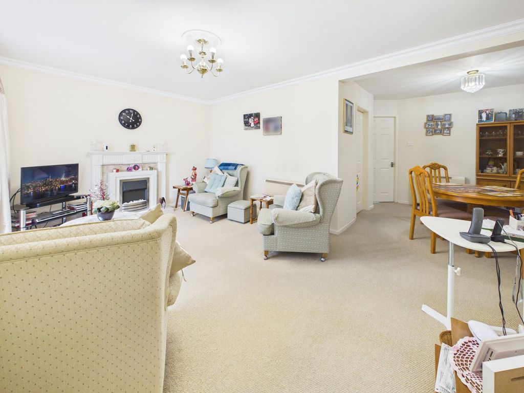 Property photo 3 of 15