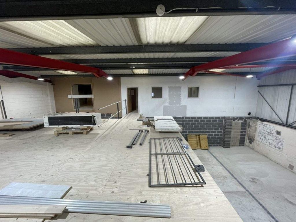 Property photo 2 of 7