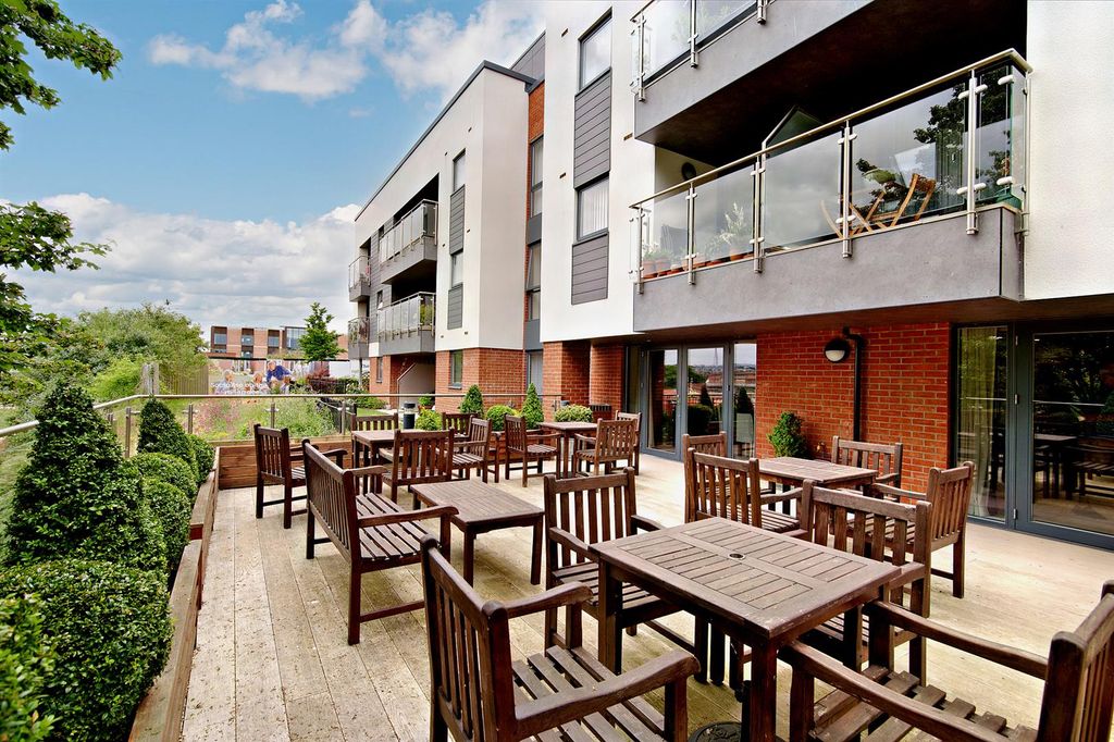 Property photo 1 of 21 Communal Terrace