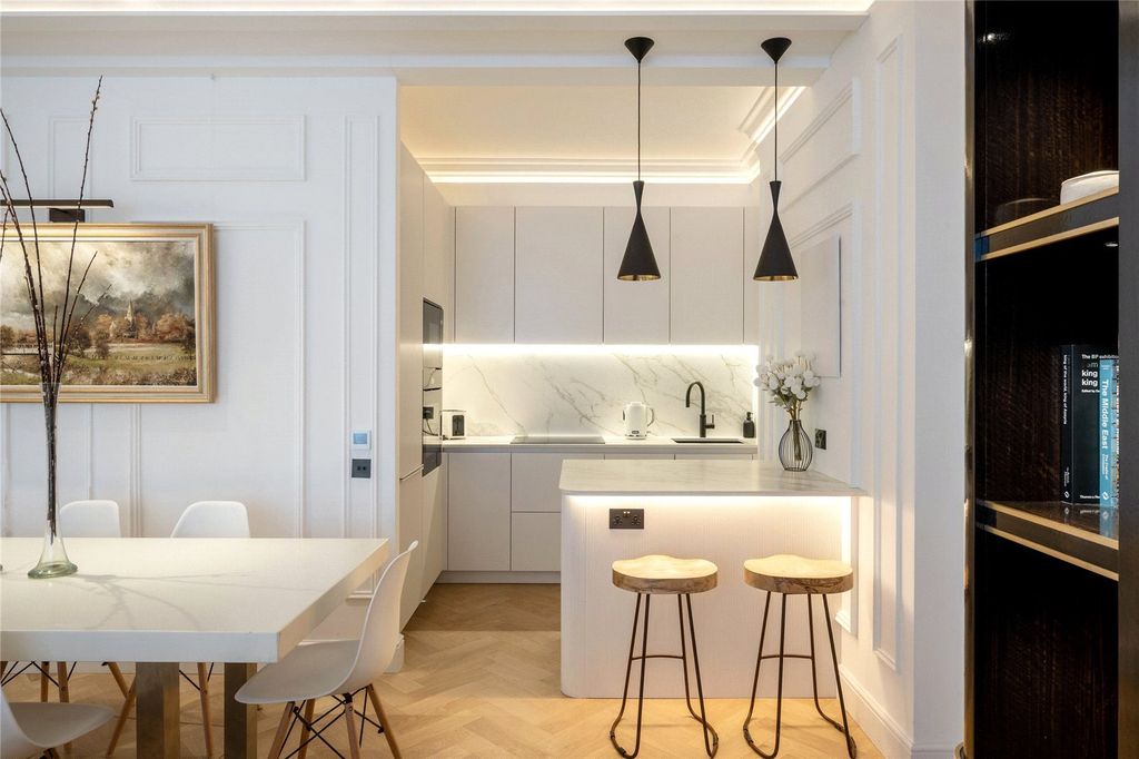 Property photo 2 of 24 Picture No. 05