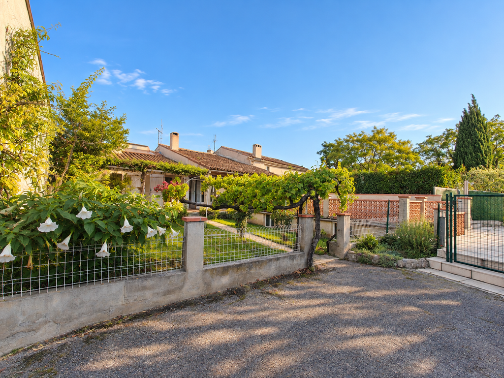 Property photo 1 of 14 Main Exterior View