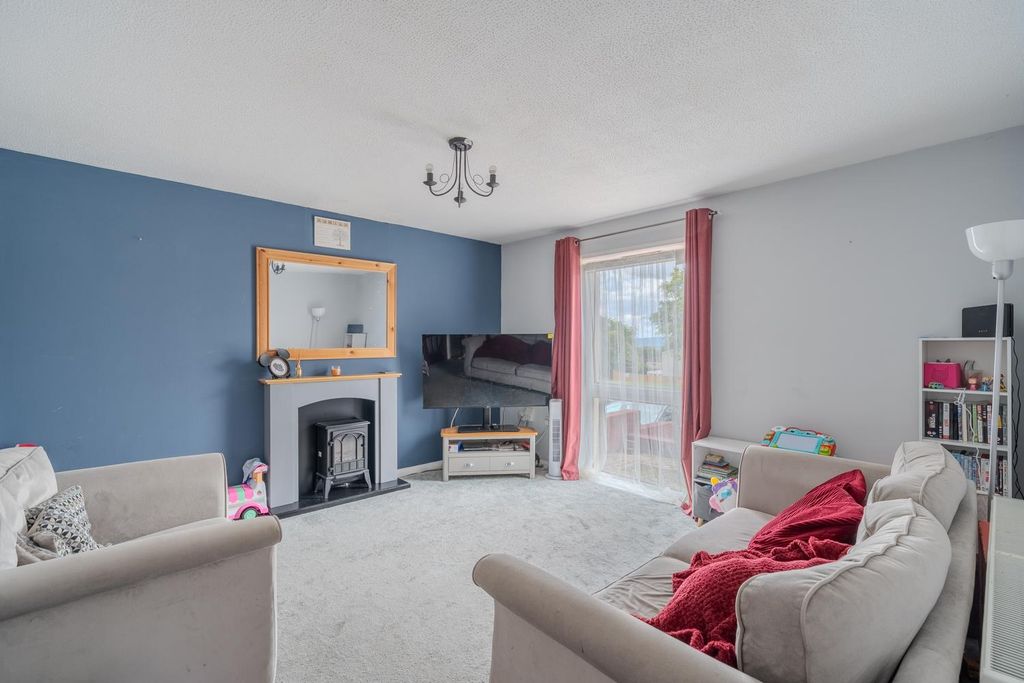 Property photo 2 of 15 14 Neath Court-7.Jpg