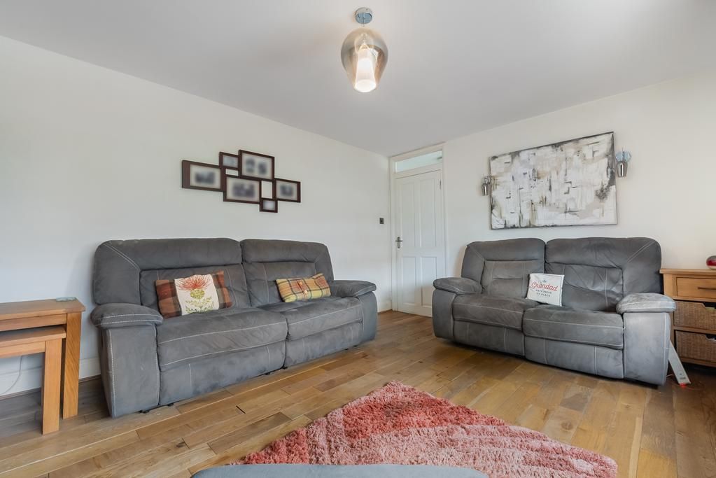 Property photo 3 of 18 Lev1454Pem Lounge Again.Jpg