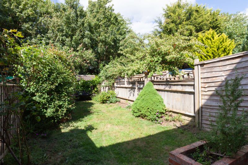Property photo 2 of 10 Garden