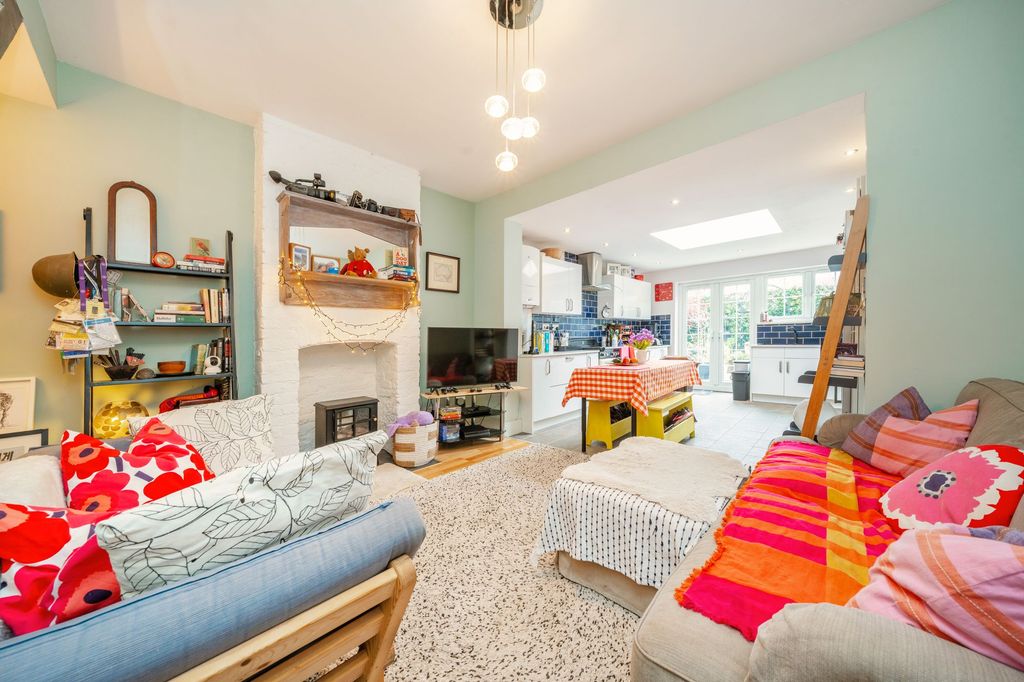 Property photo 2 of 12