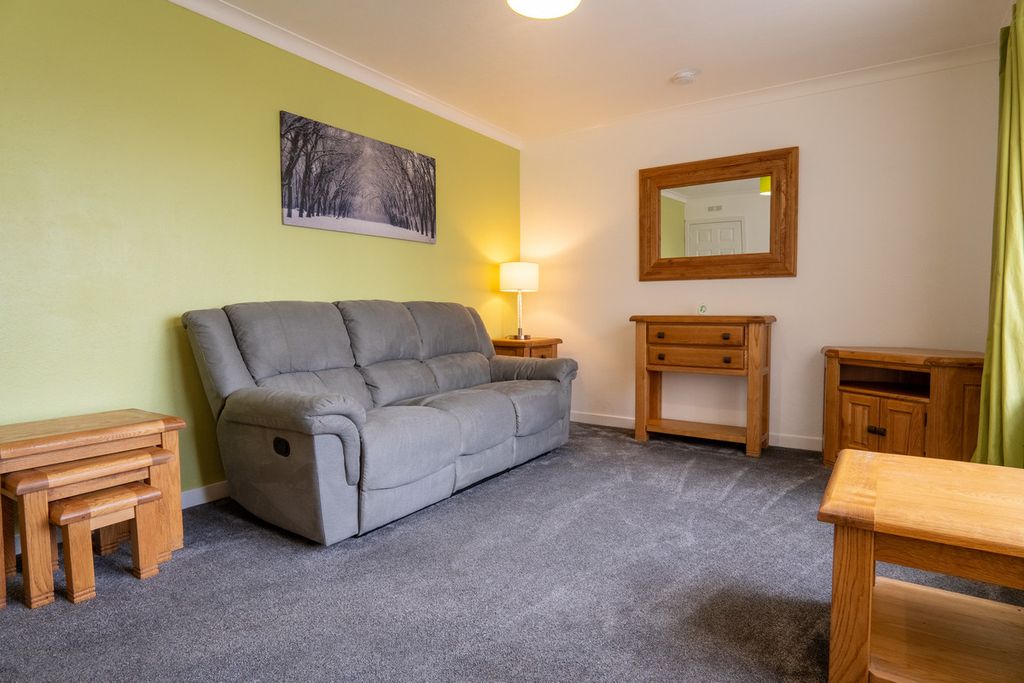 Property photo 3 of 31
