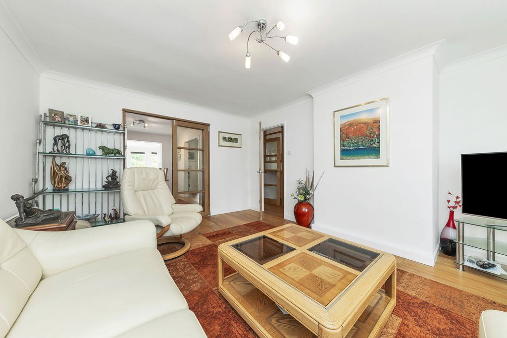 Property photo 3 of 16