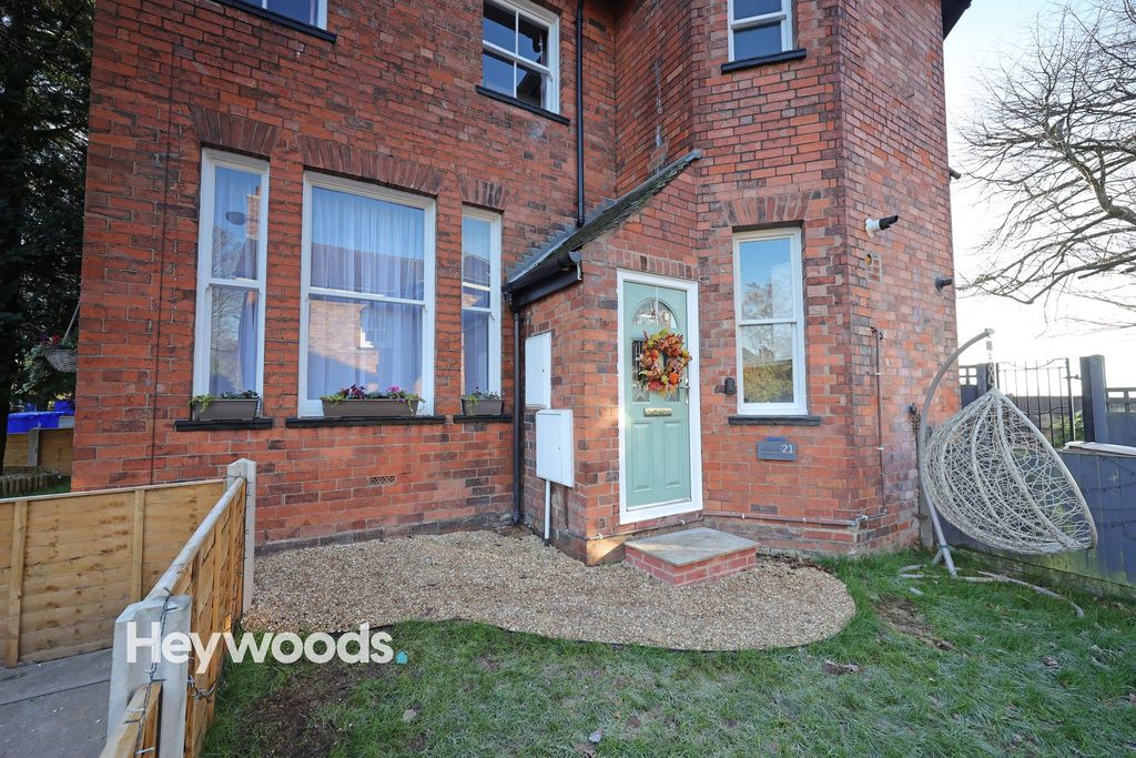 Property photo 1 of 25