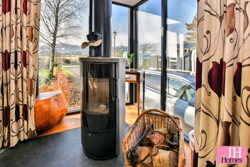 Property photo 3 of 30