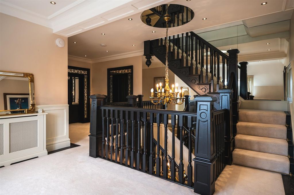Additional image 25 of 5 bed detached house for salePadley Hill, Grindleford, Hope Valley S32