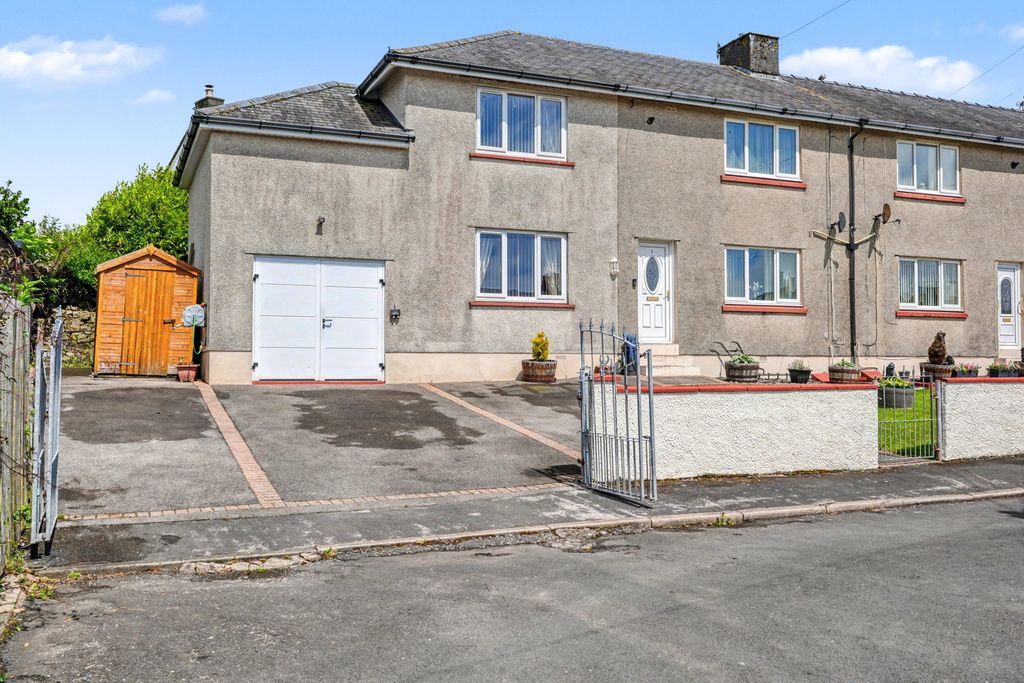 Property photo 2 of 26