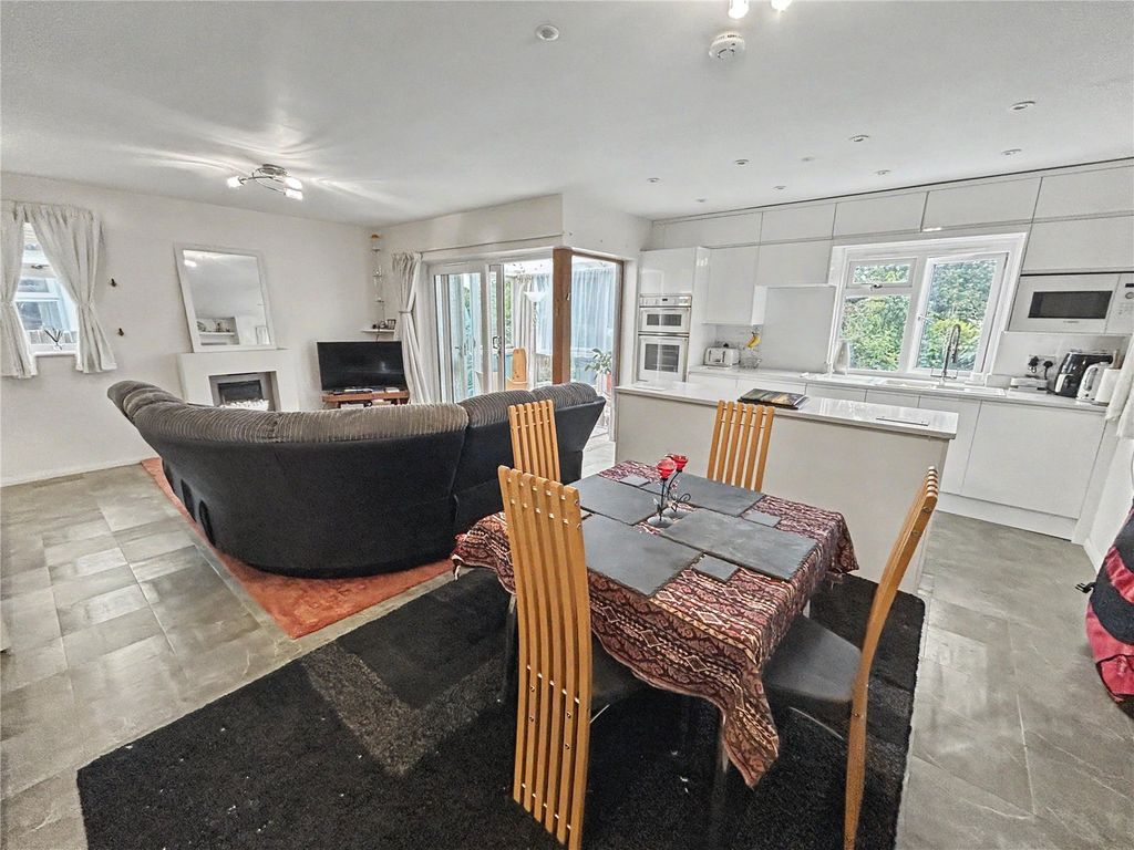Property photo 2 of 12 Sitting/Dining Room