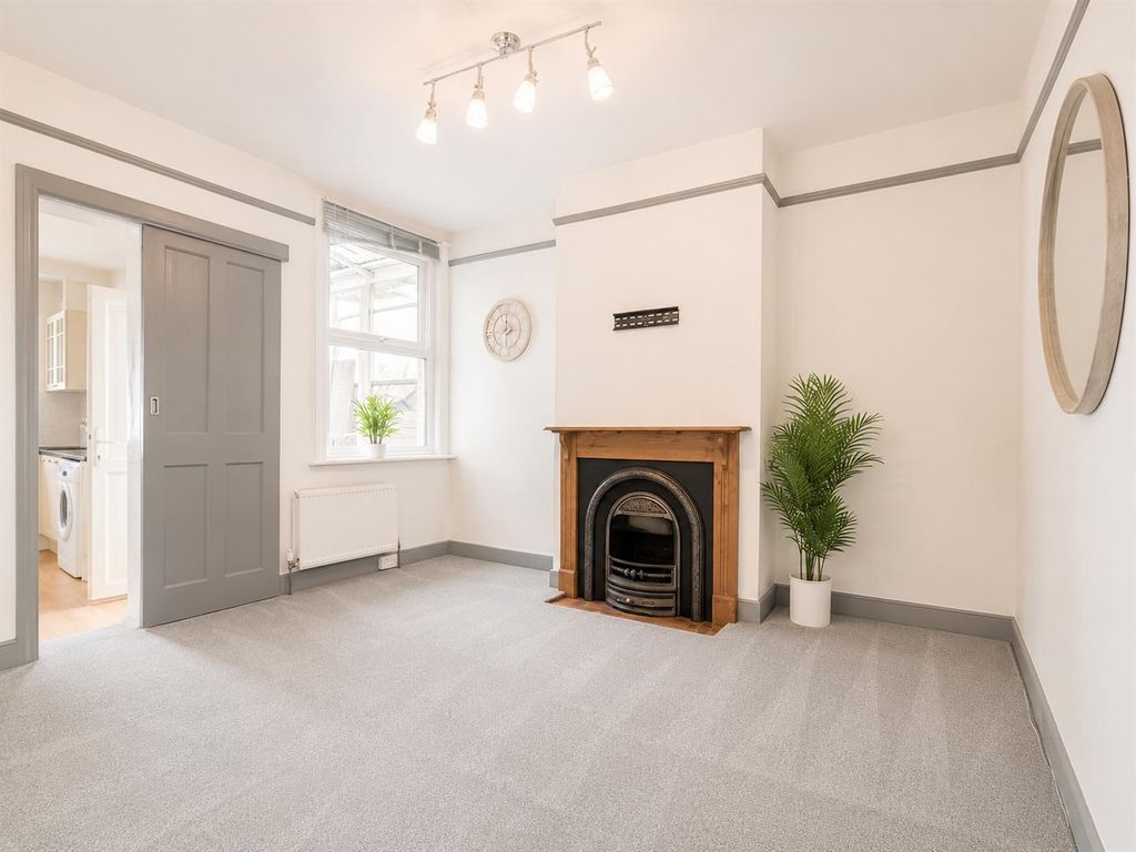 Property photo 3 of 9 Coopers Estate Agents