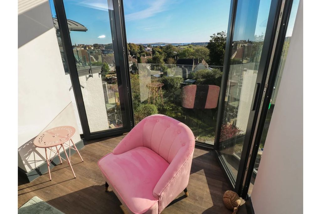 Additional image 11 of 3 bed flat for saleNarberth Road, Tenby SA70
