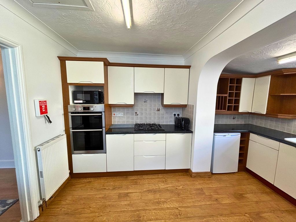 Property photo 1 of 25 Kitchen