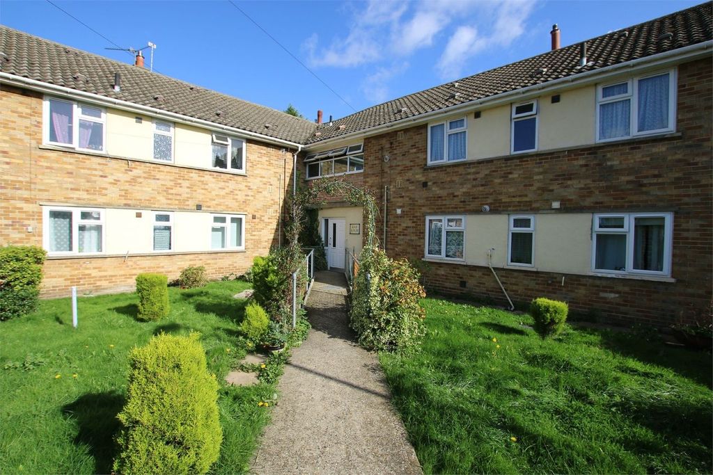 Property photo 2 of 21