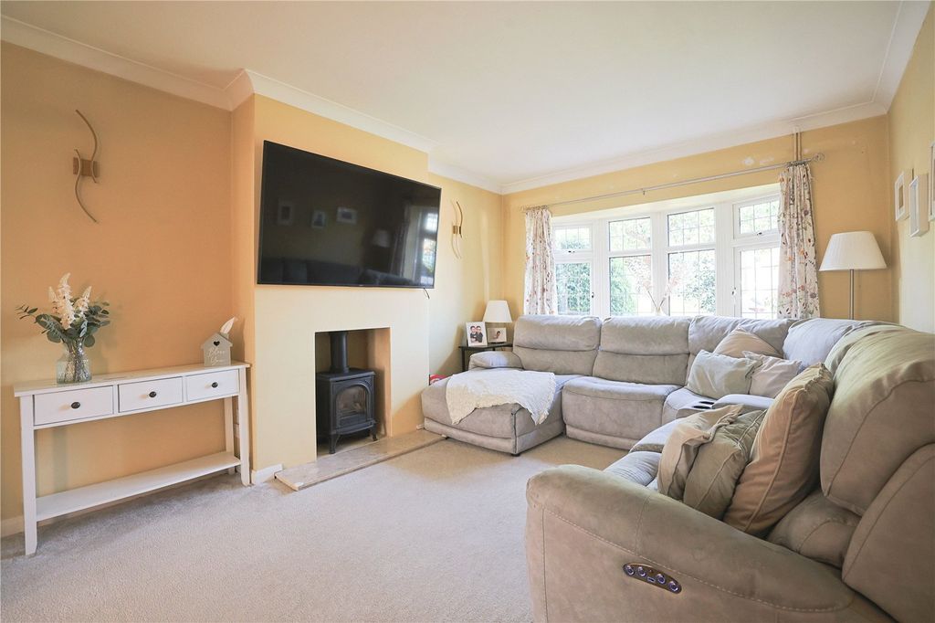 Property photo 2 of 32 Picture No. 12