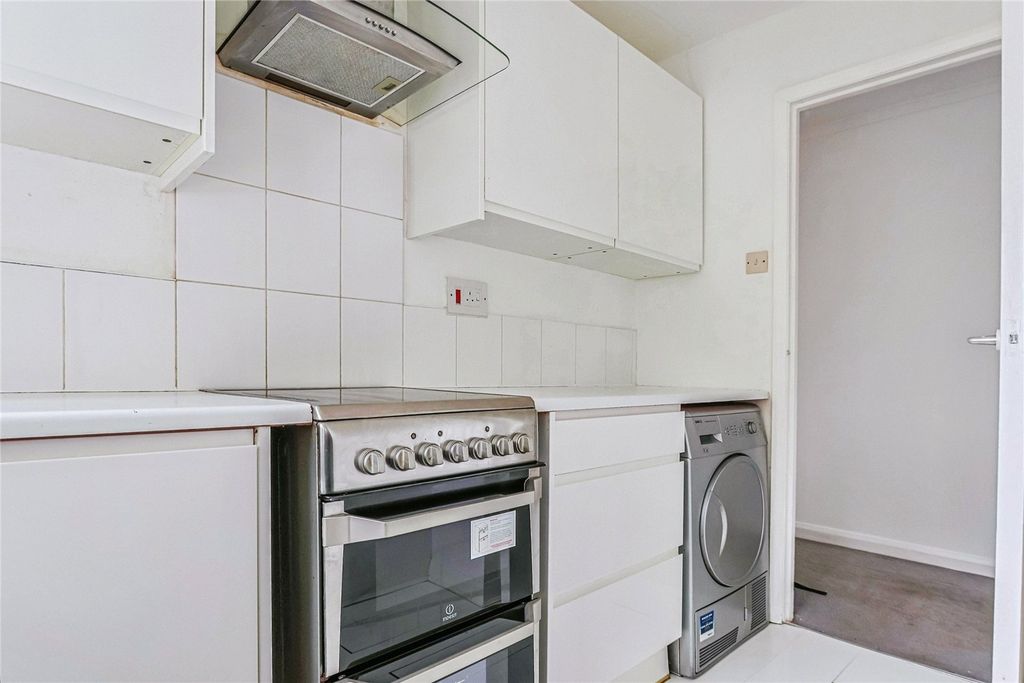 Property photo 3 of 20 Picture No. 06