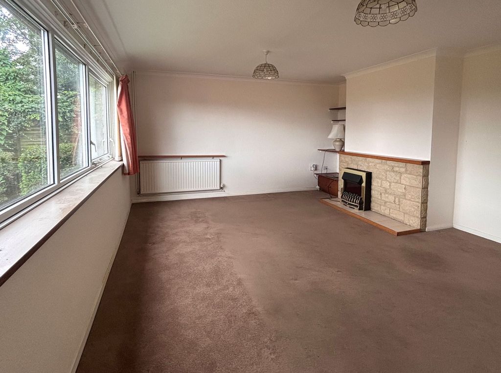 Property photo 3 of 14 Sitting Room 2