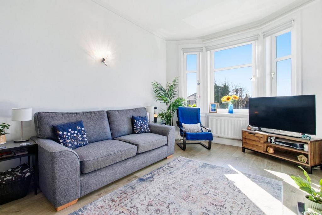 Property photo 2 of 25