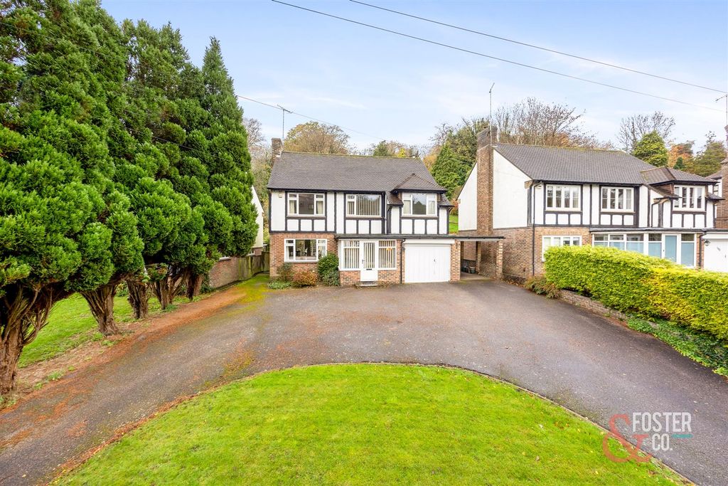 Property photo 1 of 29 Woodland Drive, 100-029.Jpg