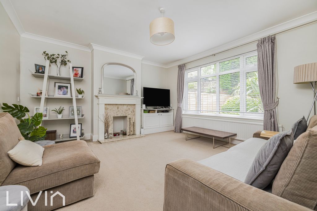 Property photo 2 of 19 120A0477