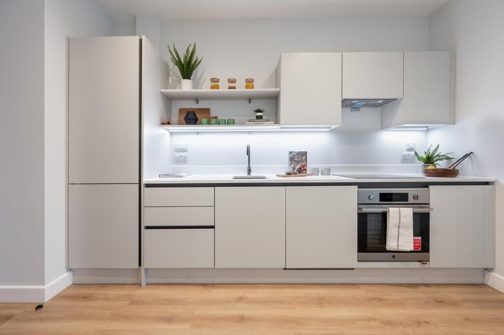 Property photo 1 of 5 3 Bed Flat To Rent Drakefell Road, London Se4