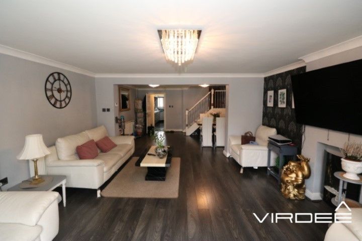 Property photo 3 of 23