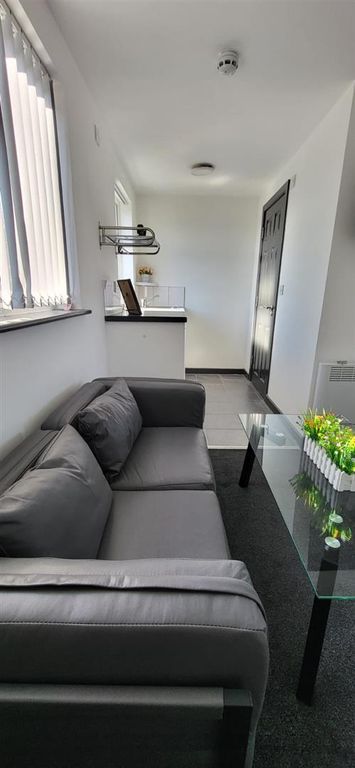 Property photo 1 of 6 Rm 5 50 Sedgwick 5.Jpg