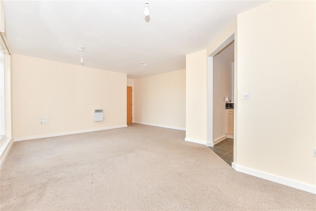 Property photo 1 of 13 Lounge/Diner