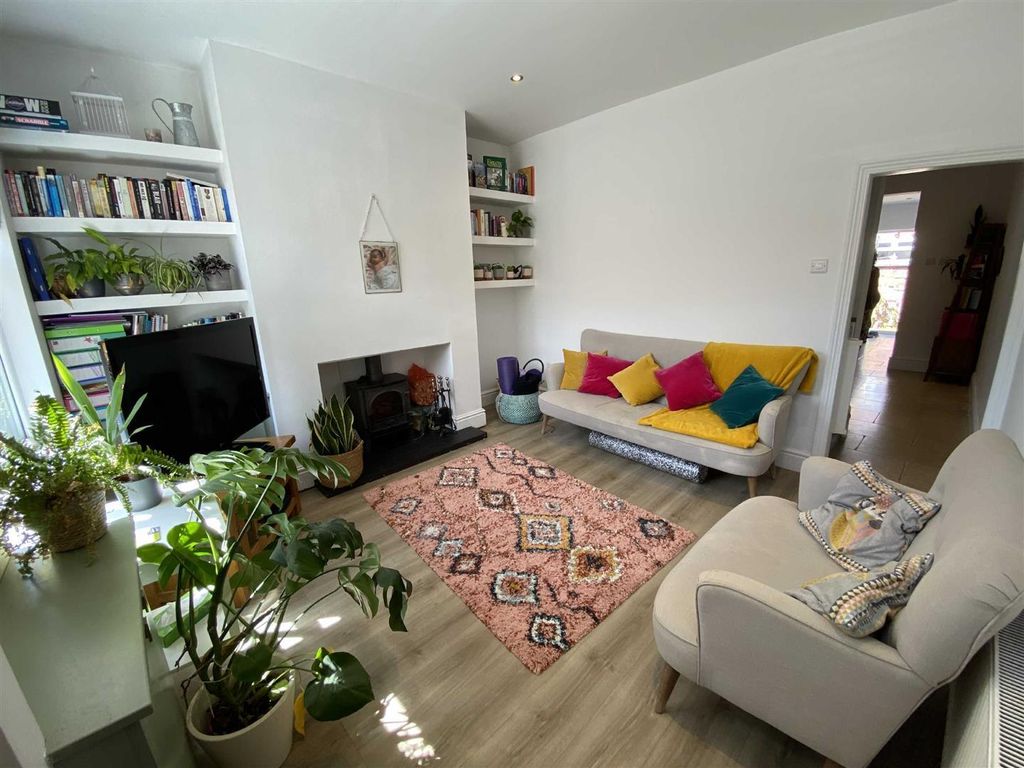 Property photo 2 of 14