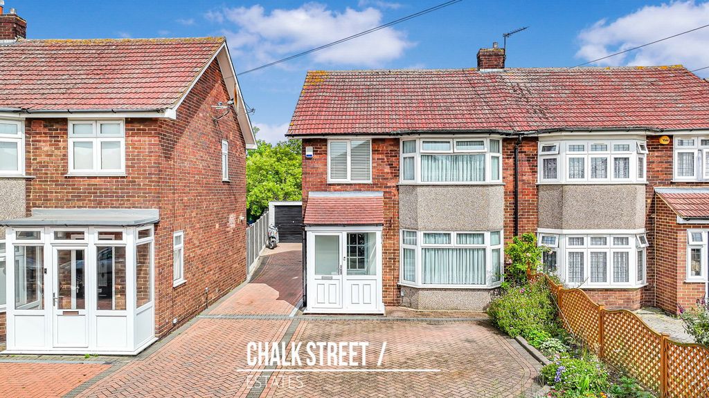 Property photo 1 of 33