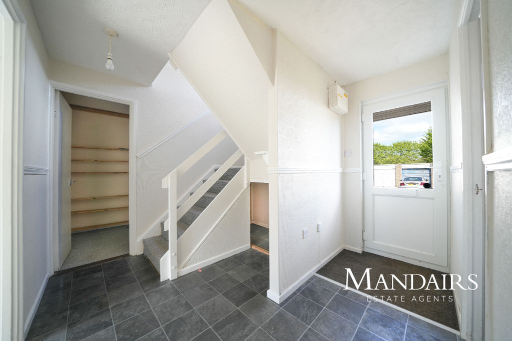 Property photo 2 of 30