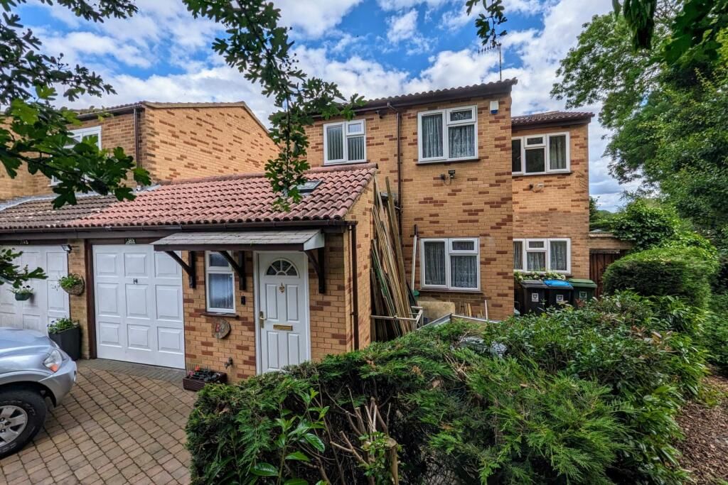 Property photo 1 of 17
