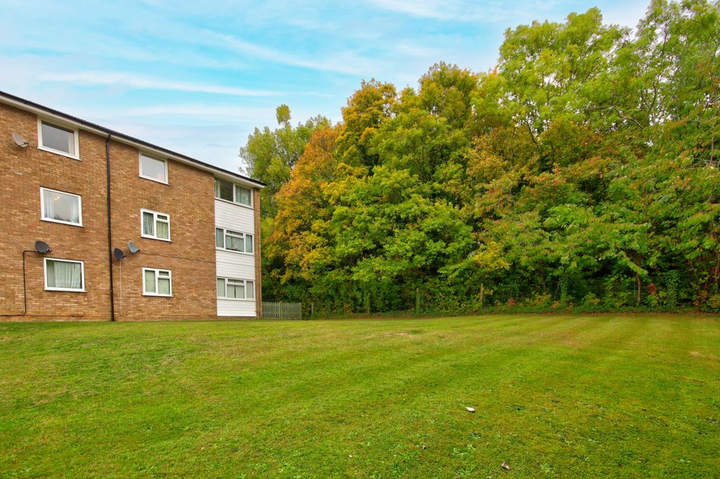 Property photo 1 of 16 Communal Garden