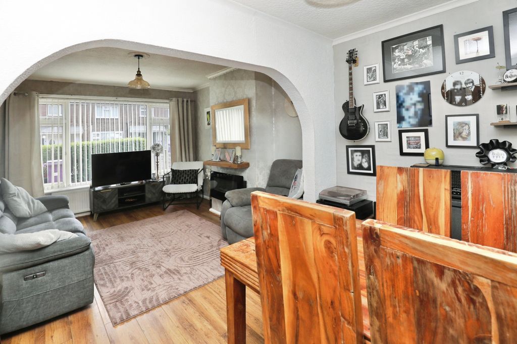 Property photo 3 of 12 Lounge/Dining Room