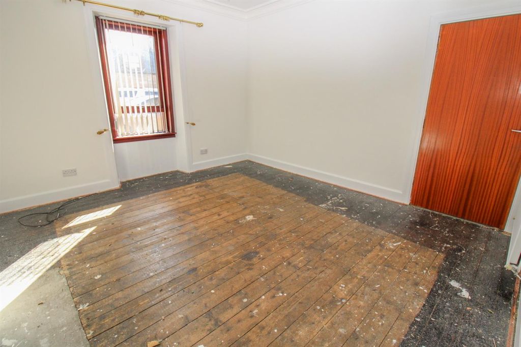 Property photo 2 of 23 Lounge (2)-2.Jpg