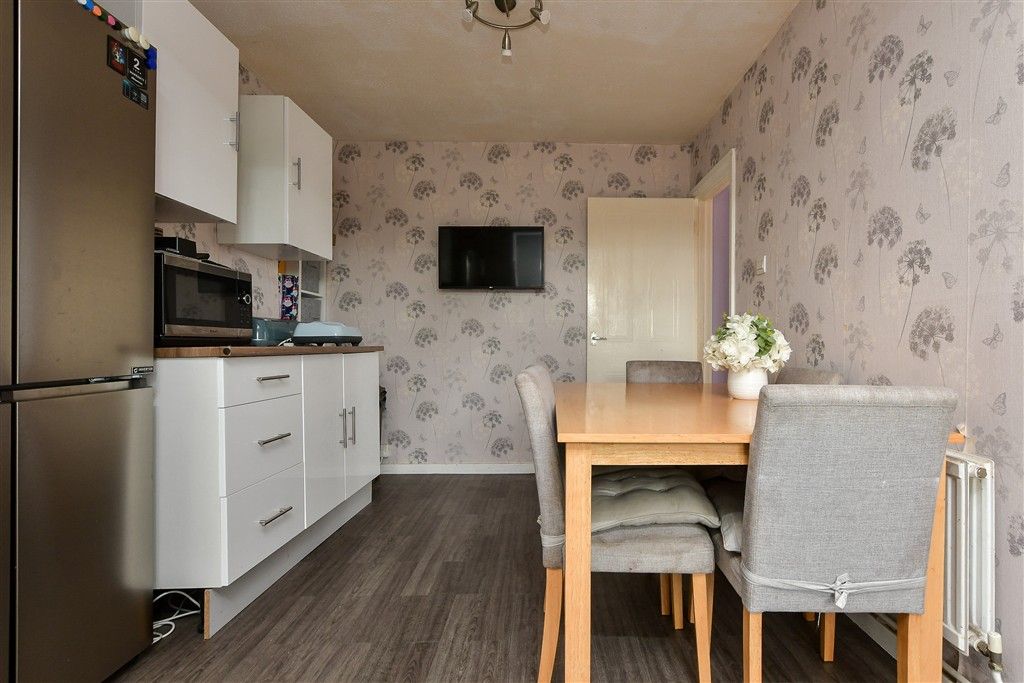 Property photo 3 of 12 Dining Area